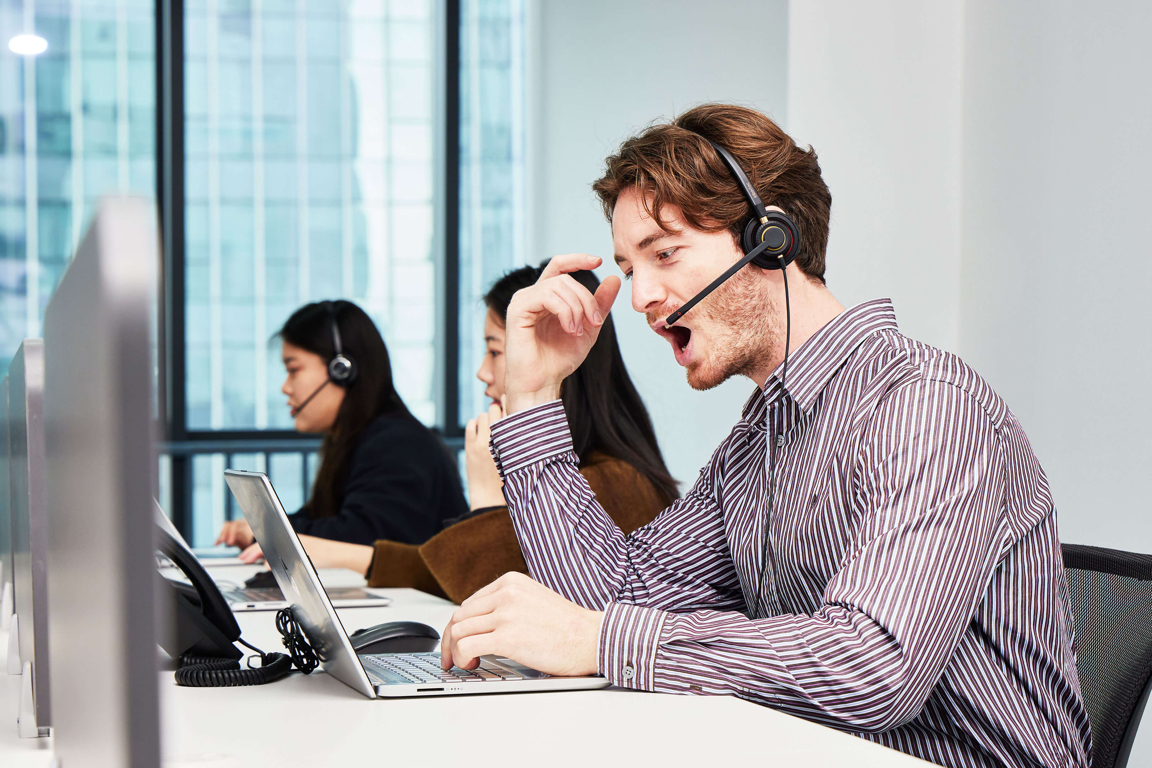 HOW TO MAINTAIN THE CALL CENTER HEADSET